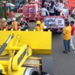 Dinas Pekerjaan Umum dan Penataan Ruang Kota Padang Panjang ikut serta memeriahkan Pawai Alegor (1).jpg